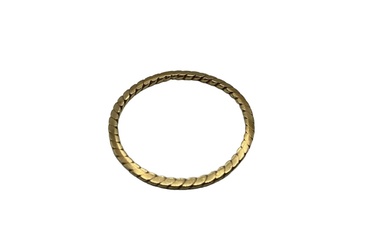 An unmarked yellow metal rope twist wedding band. Size...