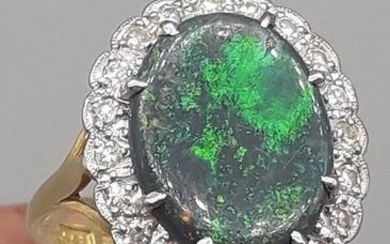 Black Australian Boulder Opal (1.60ct) & Diamond (0.40ct) VS1 - 18 kt. Yellow gold - Ring Opal