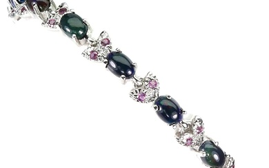 Black Opal bracelet in rhodium-plated sterling silver adorned with