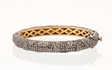 Bracelet white and yellow gold with round single-cut diamonds, Gem Palace Jaipur India