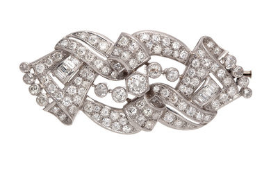 Brooch in white gold and diamonds.