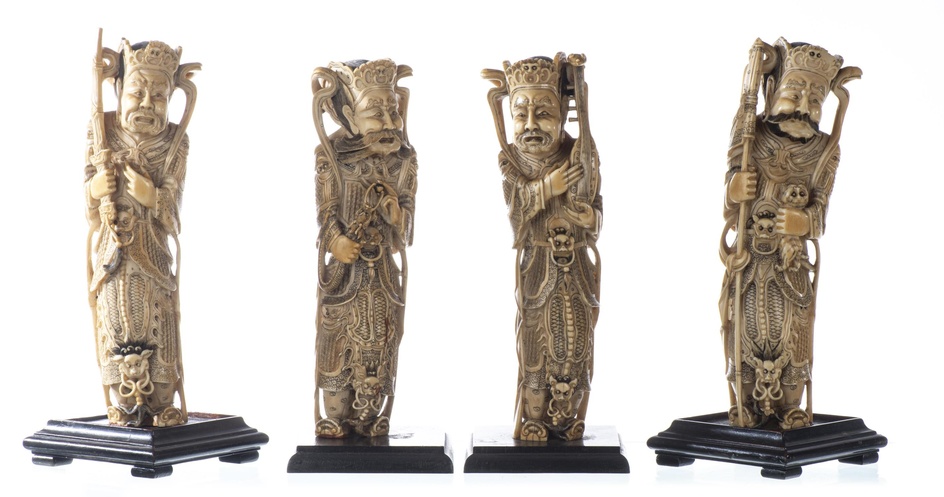 CHINE - Les quatre gardiens des quatre points cardinaux, sculptures d'époque Qing ou République