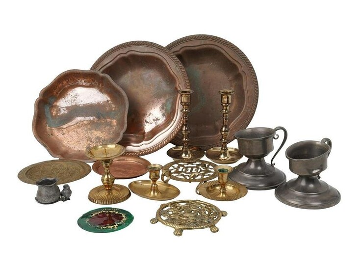 COLLECTION VINTAGE PEWTER COPPER AND BRASS ITEMS