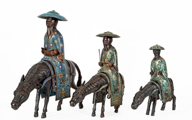 Chine, XXe Série de trois sculptures en...