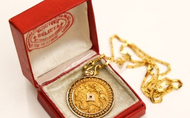 Chinese 22k/18k Dragon Medallion Pendant Necklace
