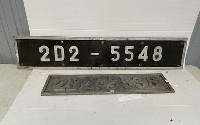 Deux plaques en fonte de motrice 2 D 2 5538... - Lot 23 - Beaussant Lefèvre & Associés