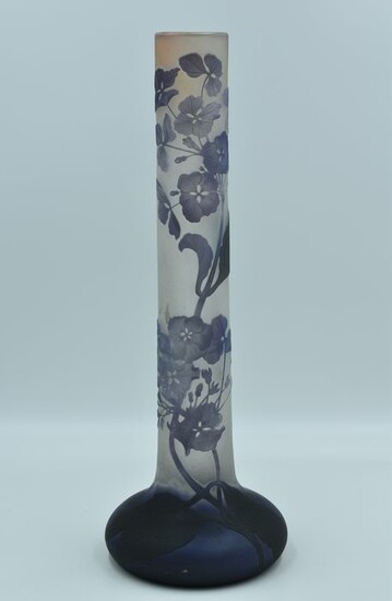 Emile Gallé - Signature with the star - Large soliflore vase - Multilayer glass - circa 1904/1906.