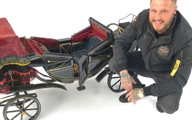 Fully Functional Miniature Chariot for Children