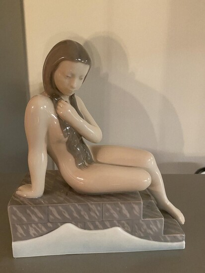 SOLD. "Girl by the sea shore/The little mermaid". Porcelain figure, decorated in underglaze, no. 2302. B&G. – Bruun Rasmussen Auctioneers of Fine Art