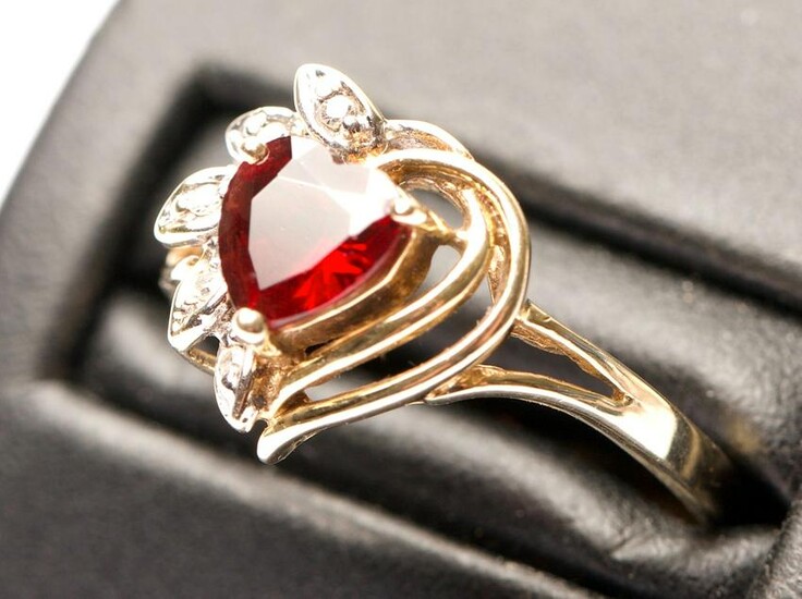 Gold Ring with Heart-Shaped Red-Cut Gemstone