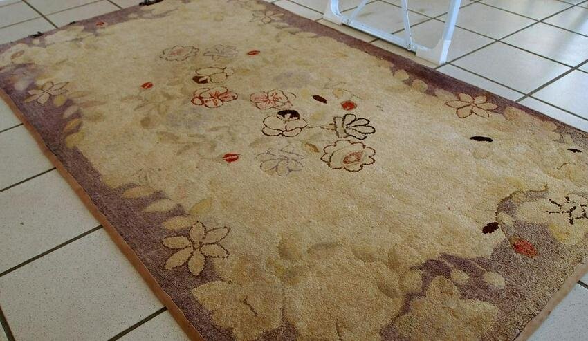Handmade antique American Primitive Hooked rug 2.5' x
