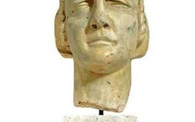 Head in white marble,, 14th / 15th century