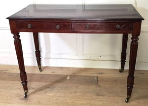 IN THE MANNER OF GILLOW, A 19TH CENTURY MAHOGANY SIDE/WRITIN...