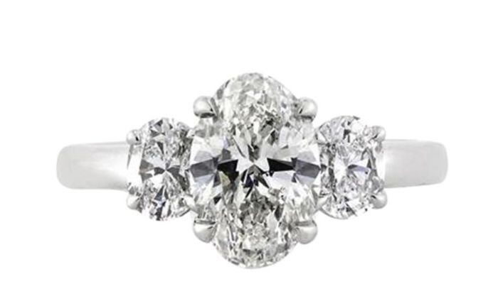 Ideal cut ovals 3 stone ring with Gia Diamonds - 18 kt. White gold - Earrings - 1.49 ct Diamond - Diamonds