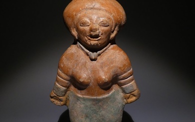 Jama-Coaque, Ecuador Terracotta, Nice Female figure. 17 cm H., 500 BC - 500 AD. Spanish Export License. Female figure - 17 cm