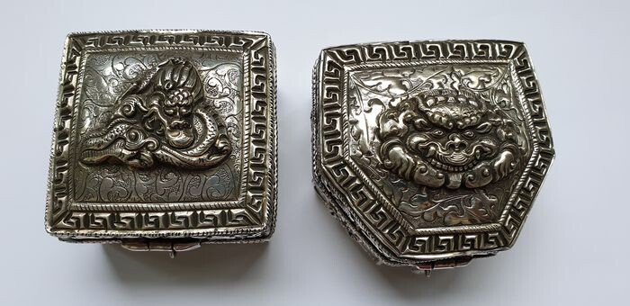 Jewellery box (2) - .800 silver - Asia - China/Tibet - Late 19th century