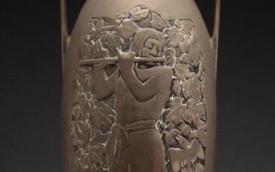 Kabin 花瓶 (Flower vessel) (1) - Bronze - Yoshida Kyukei（1888-1963） - A bronze vase, a classic masterpiece of a famous artist - Japan - Early 20th century