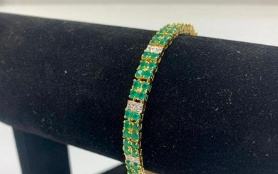 Ladies 18K Gold Plated 7ct Green Agate and Diamond Bracelet