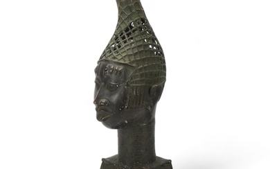 Large African bronze Queen Mother head sculpture, height 65c...