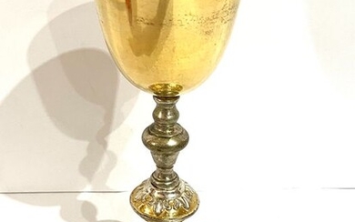 Large ecclesiastical chalice with cup in 800 silver finely worked with clerical figures (1) - cup in 800 silver and silver-plated metal - Mid 20th century