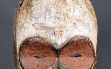 Mask (1) - Wood - Tsogo - Gabon