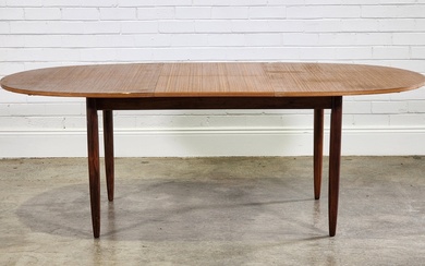 Mid C20th teak oval extension table with cigar legs (h:73...
