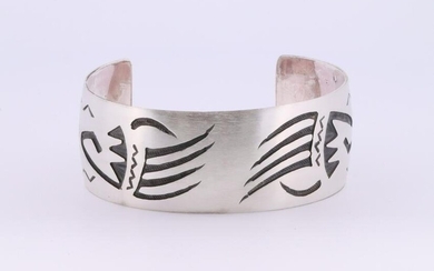 Native America Navajo Handmade Sterling Silver Paw Bear Solid Bracelet By B.