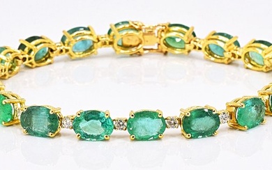 No Reserve Price - Bracelet Yellow gold - 21.82 tw. Emerald - Diamond