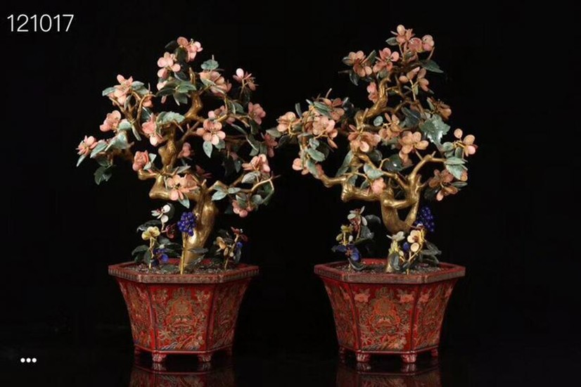 PAIR LACQUER CARVED FLOWER SHAPED BONSAI