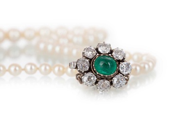 PEARL NECKLACE WITH EMERALD AND DIAMOND CLASP