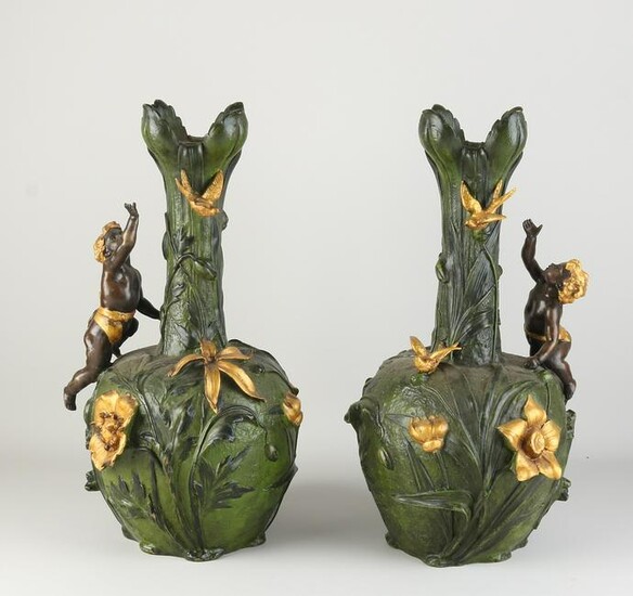 Pair of antique bronze vases, 1900