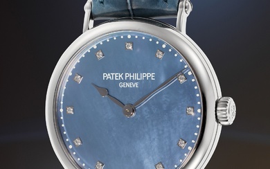 Patek Philippe, Ref. 7200/50G-011 A sublime limited edition white gold wristwatch with blue mother-of-pearl dial, Certificate of Origin, and presentation box