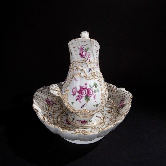 Porcelain jug and bowl set, Germany 18th century