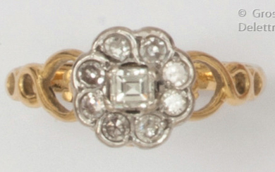 Ring " Fleur " in yellow and white...