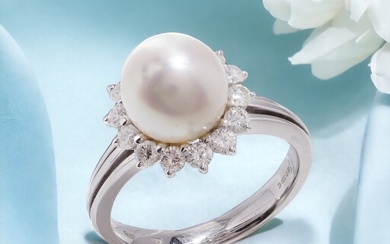 Ring Mappin & Webb 18kt. white gold Cultured South Sea Pearl cluster