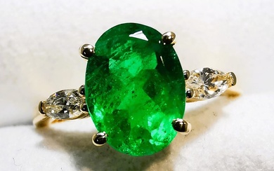 Ring Yellow gold Emerald - Colombia - Diamond
