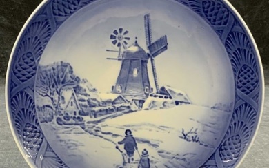 Royal Copenhagen 1963 Kai Lange Windmill Plate