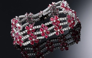 Ruby and diamond bracelet of 18 kt. white gold, total approx. 29.78 ct