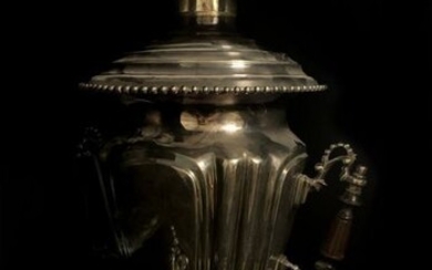 SAMOVAR in silver plated metal, the ribbed belly, the top...