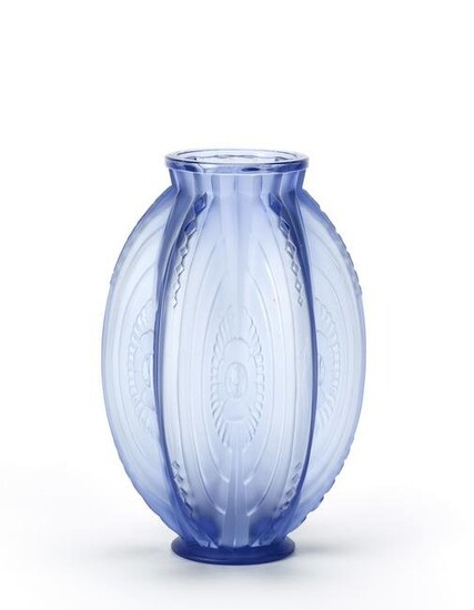 Sabino Vase in transparent blue glass blown in mold