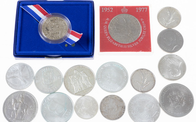 Small lot with world coins incl. France, Great britain, Belgium,...