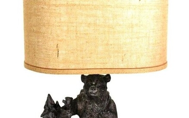 TRAIL HIKER BEAR TABLE LAMP