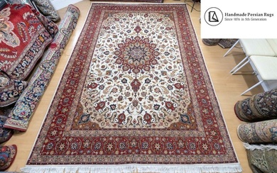 Tabriz - Carpet - 360 cm - 252 cm