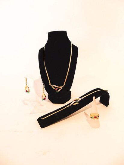 Tutti-frutti set (necklace, bracelet, ring and pair of earrings) in 18 carat yellow gold set with stones, punches, t. 56, 30 g approx.
