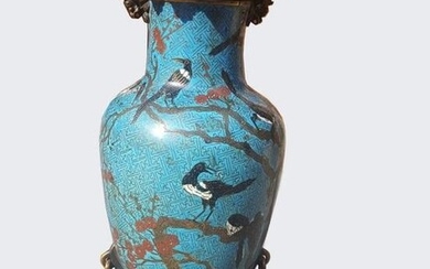 Vase / swallow lamp - after a drawing by Edward Hare - Bronze, Cloisonné email - Second half 19th century