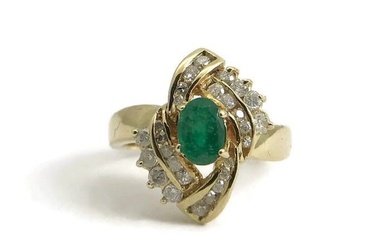 Vintage Oval Green Emerald and Diamond Cocktail Ring 14K Yellow Gold, 4.9 Grams