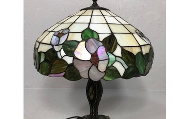 Vintage lighting, Tiffany style table lamp of good proportio...