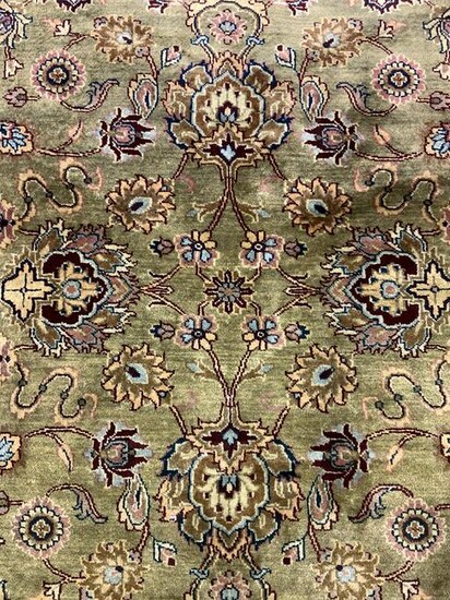 Wool Room-sized Oriental Fringed Carpet