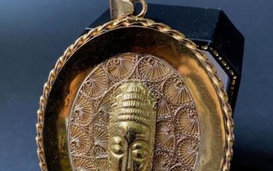 Yellow gold pendant "African Mask"