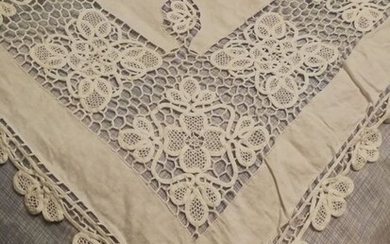 linen and white Burano lace - Linen, Burano linen and lace - Second half 20th century